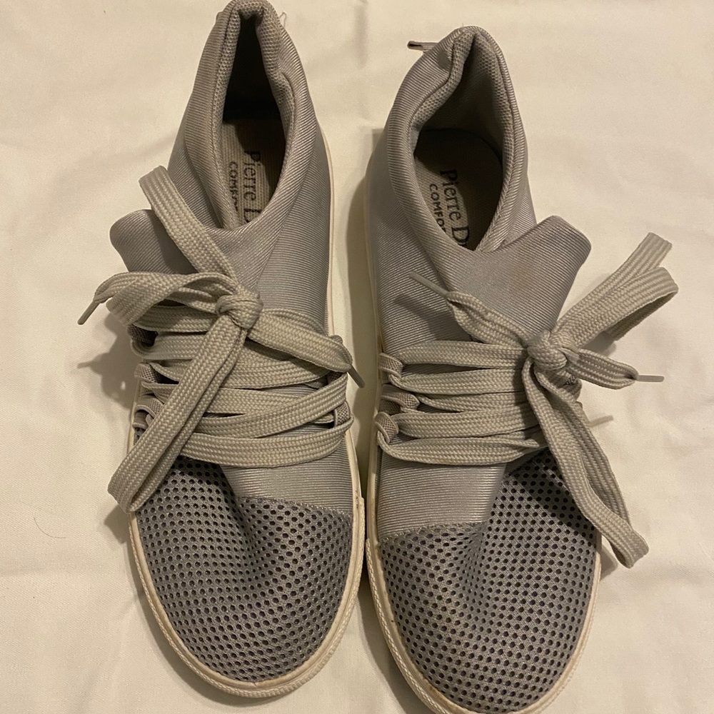 Pierre Dumas Sneakers Size 6